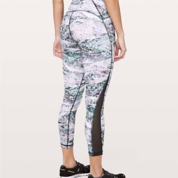 Lululemon   * Train Times Pant 25"  leggins Springscape Multi / Obsidian EUC - Picture 1 of 15